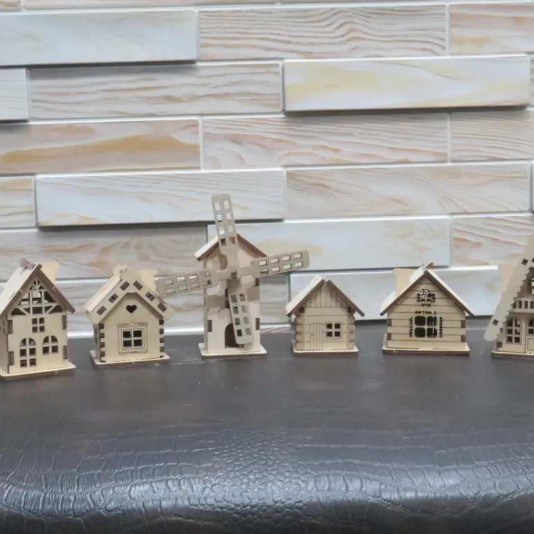 Набор деревянных заготовок «Деревенька на опушке» (7 домиков + мельница)